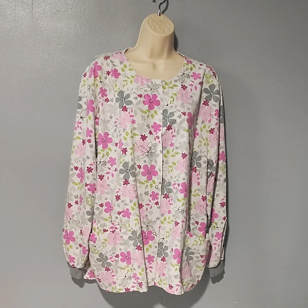 Floral Women's Nurses Scrub Jacket - Pink and Gray - Picture 5 of 17